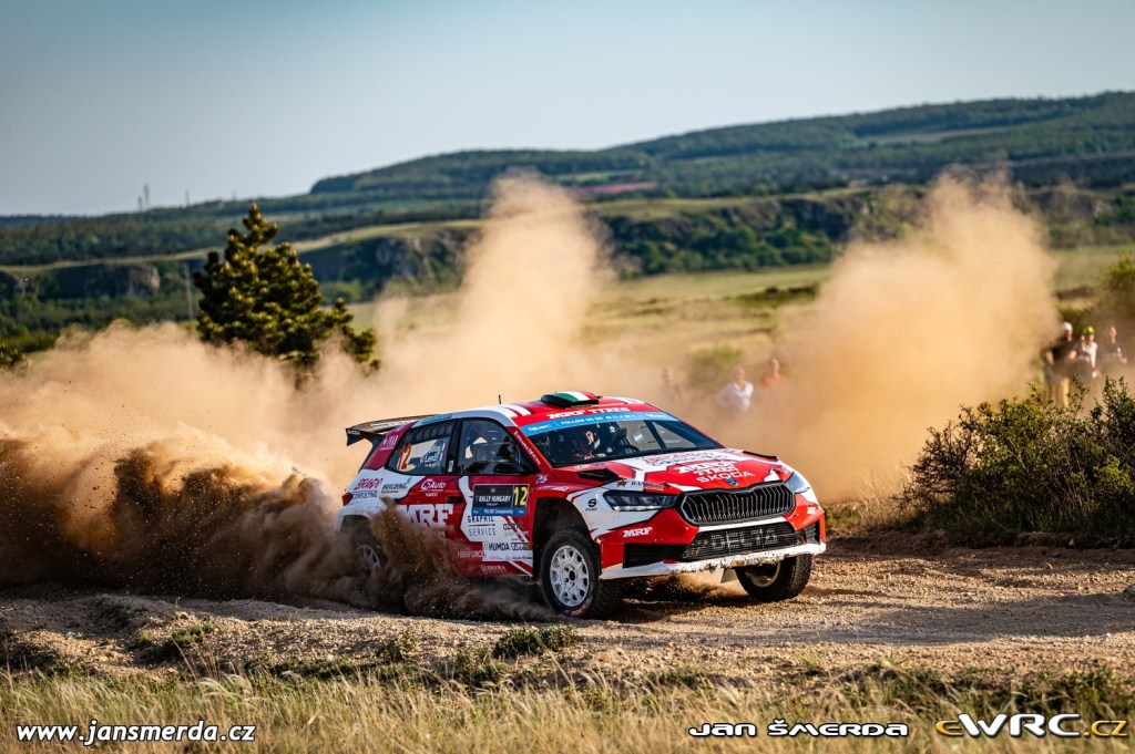 Andrea Mabellini Prend la Tête du Rallye de Hongrie après une Première Journée&nbsp;Palpitante